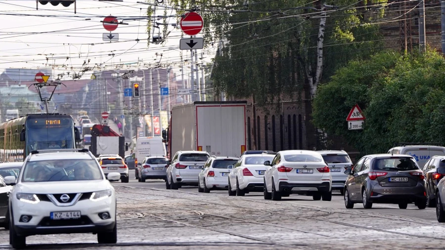 В Риге за 3,27 млн евро обновят три улицы