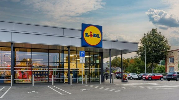 Сеть магазинов Lidl в Латвии меняет график работы с 26 октября