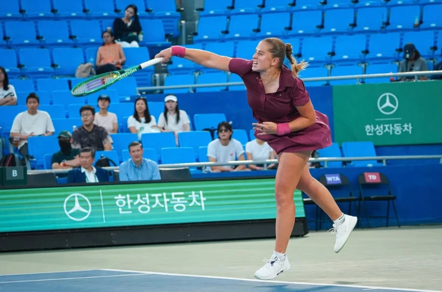Елена Остапенко вышла в 1/8 финала турнира WTA 1000 в Ухане