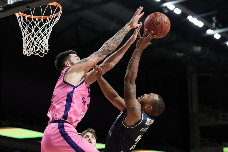 Latvijas basketbola klubiem uzvaras Eirokausos