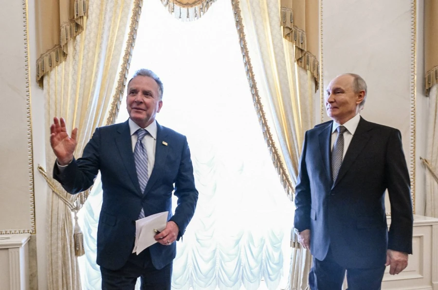 Putins tiekas ar Trampa sūtni Vitkofu; Krievija atbrīvo amerikāni