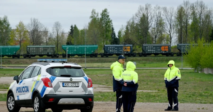 В лесу Латвии обнаружили беспилотник